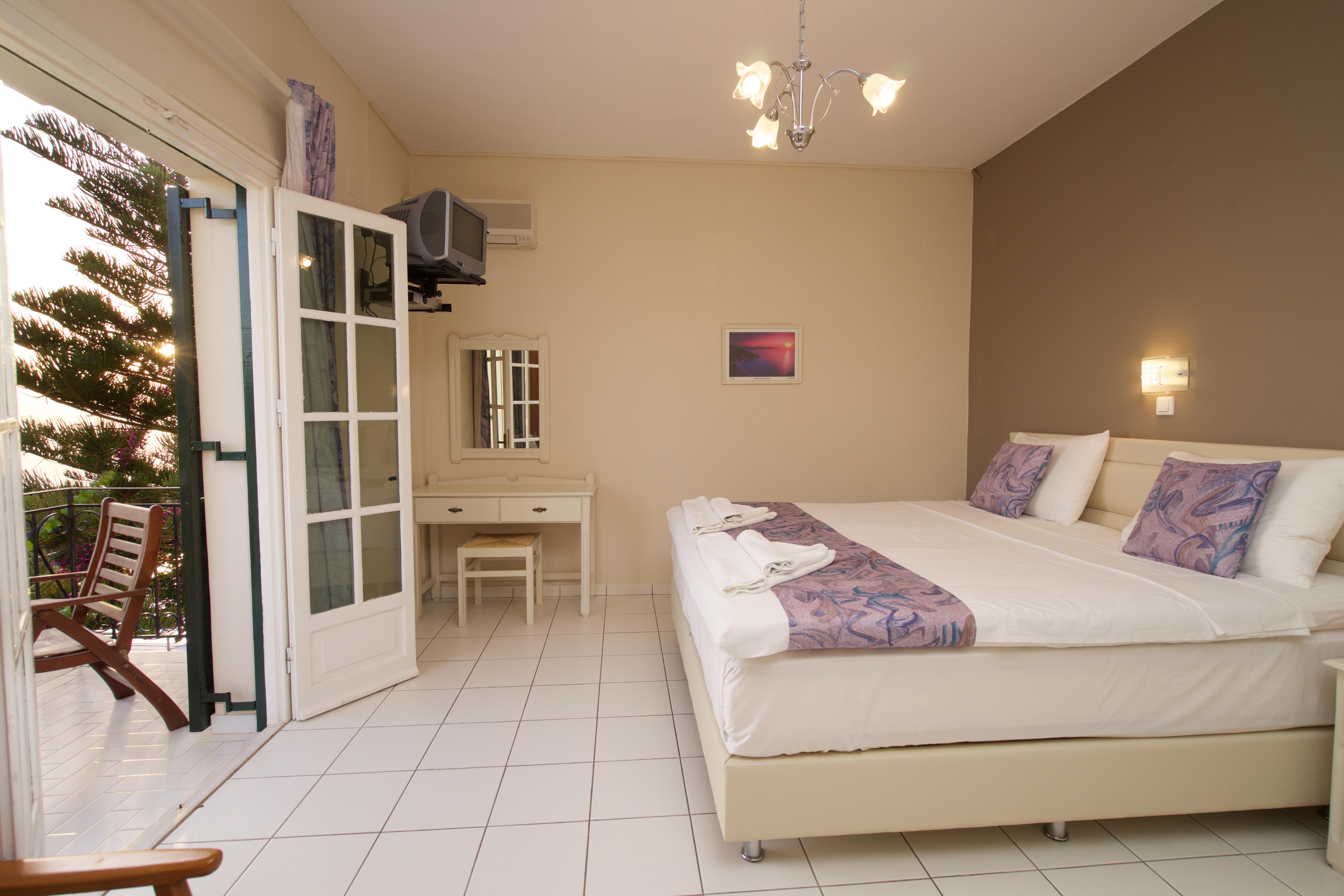 Studios Vrionis Panoramic Sunset Mesovounia  Dış mekan fotoğraf